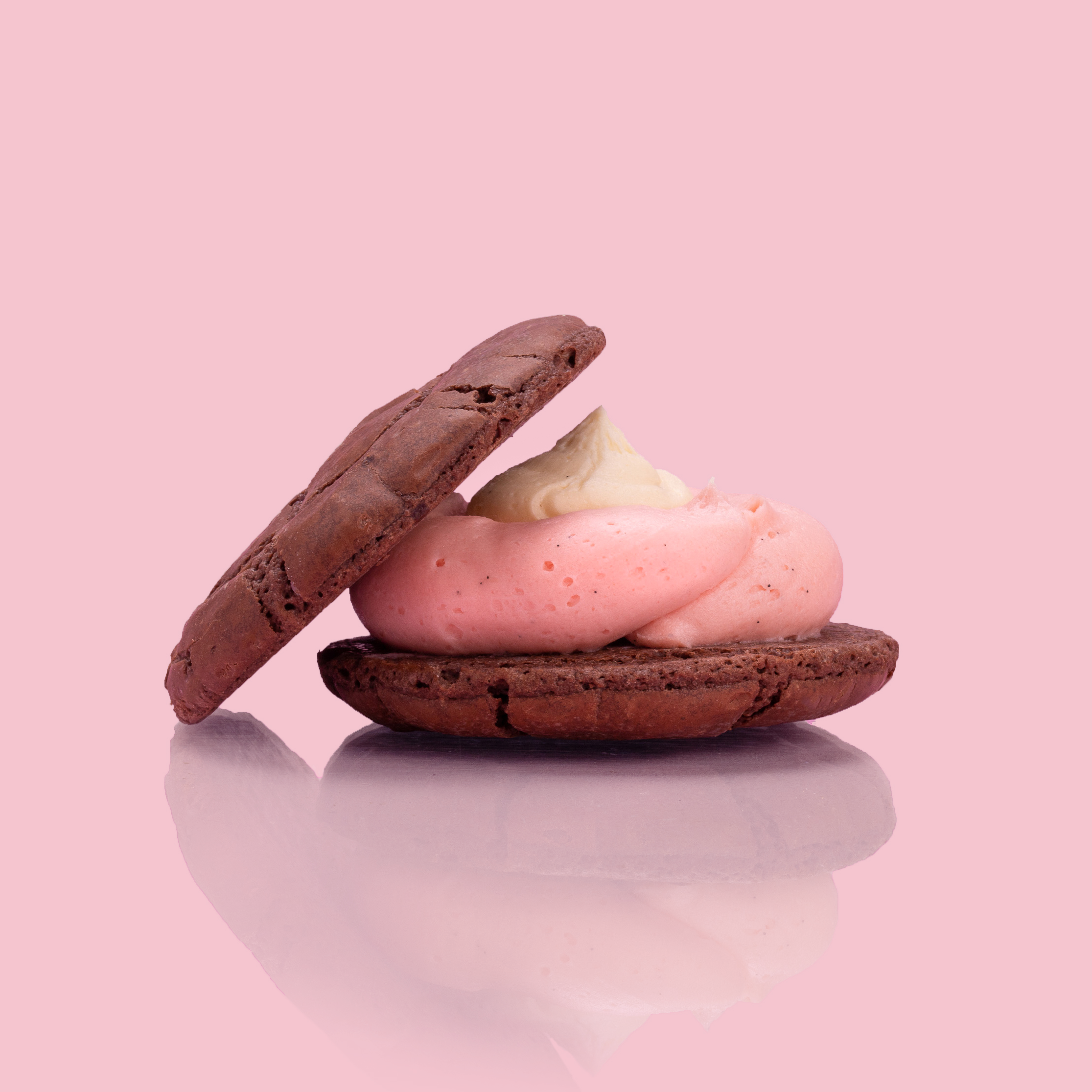 Strawberries and Cream bulk party pack - 12 cookies